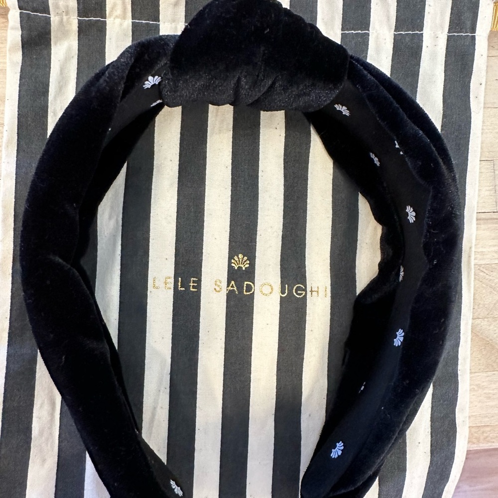 Lele Sadoughi Black Velvet Headband